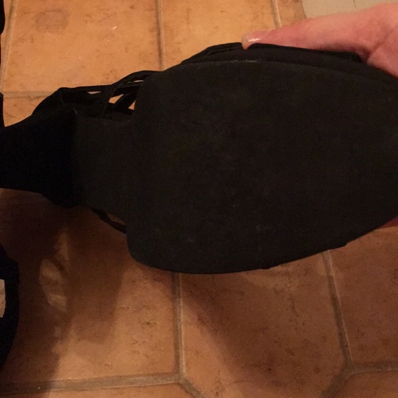 Cross Cross Heels - Picture 3 of 4